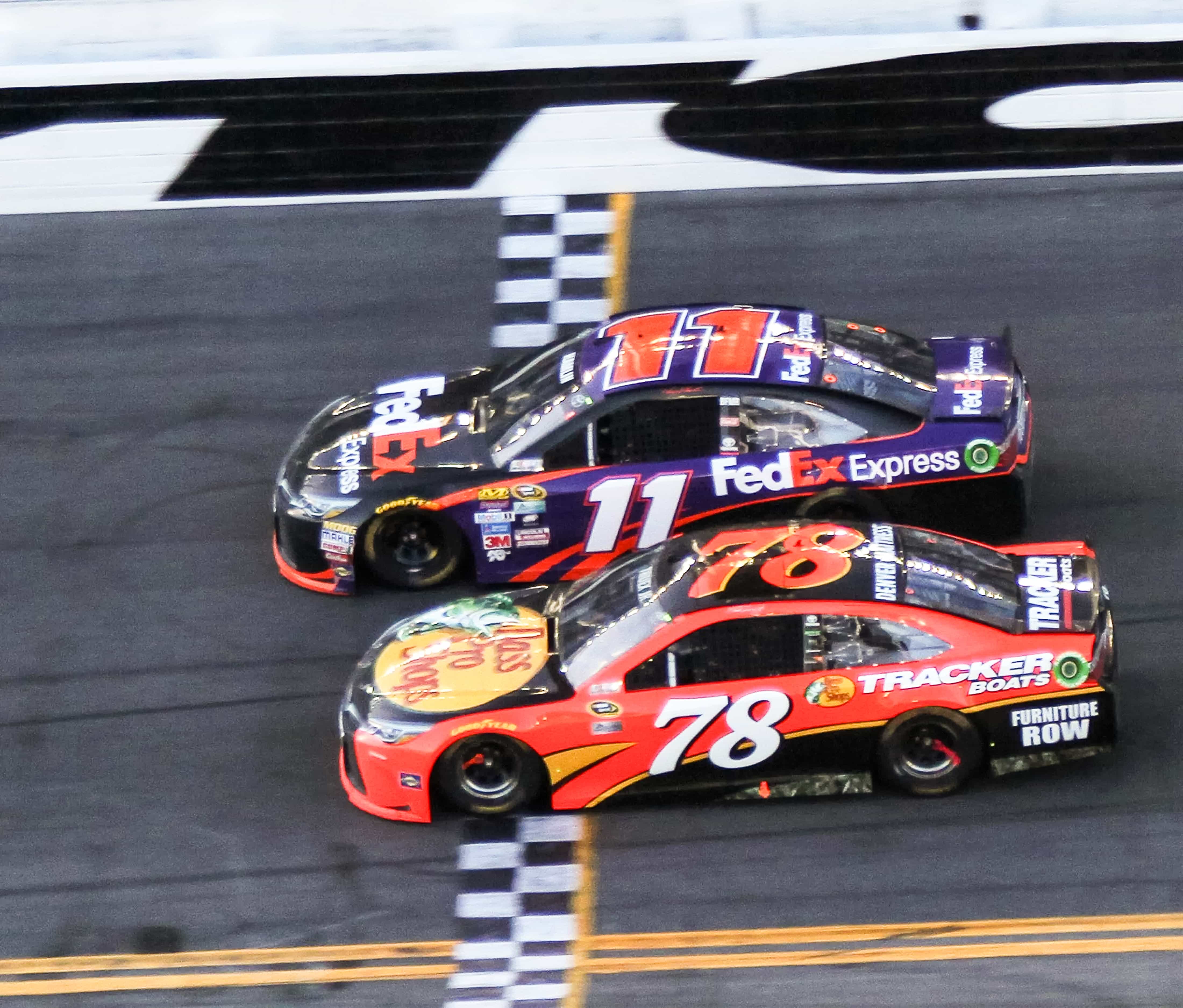 High Banks & Heroes: 65 Years at Daytona, Home of the Great American Race - Image 4