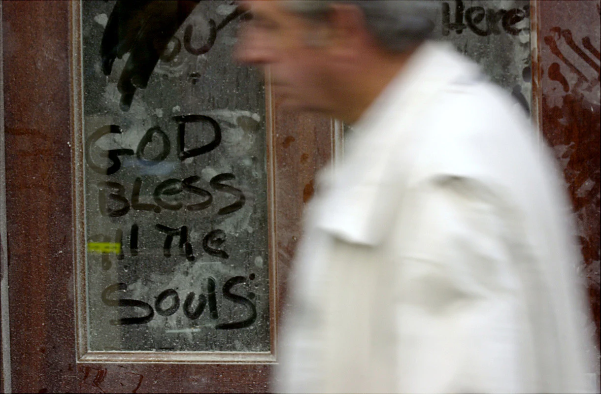 Ground Zero Spirit: A Photographic Account of Americaʼs Unquenchable Spirit in the Face of Unfathomable Loss - Image 10