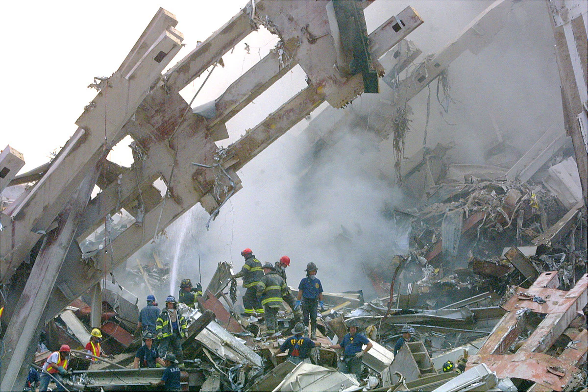 Ground Zero Spirit: A Photographic Account of Americaʼs Unquenchable Spirit in the Face of Unfathomable Loss - Image 6