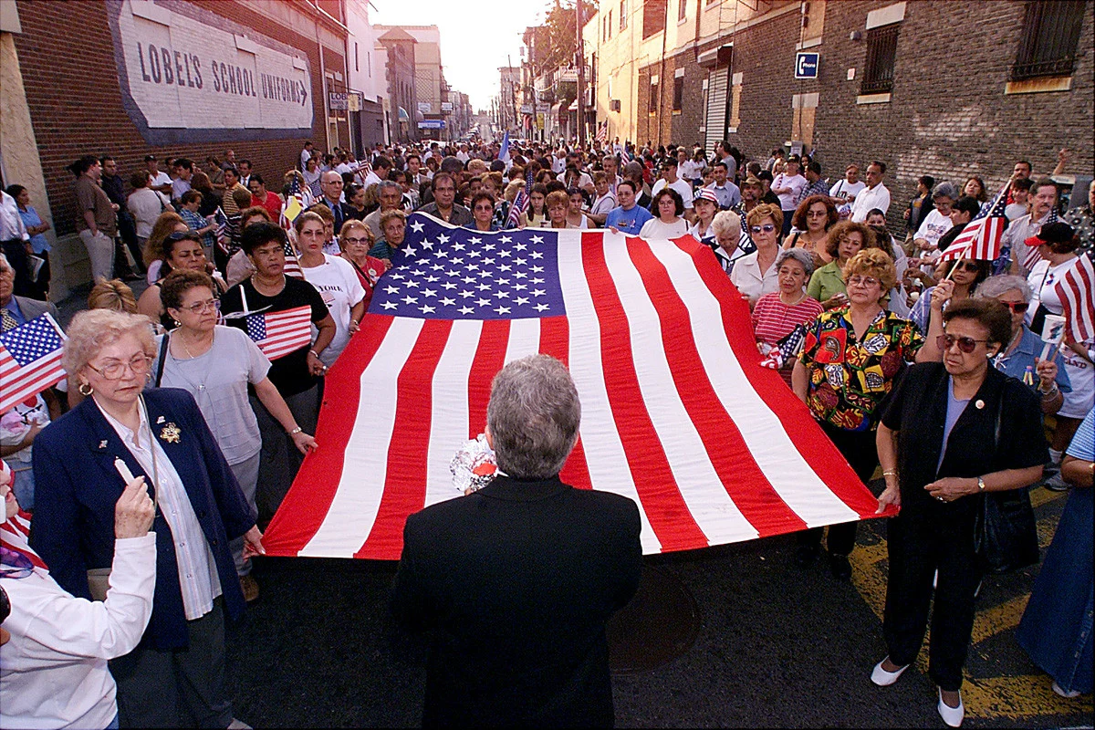 Ground Zero Spirit: A Photographic Account of Americaʼs Unquenchable Spirit in the Face of Unfathomable Loss - Image 8