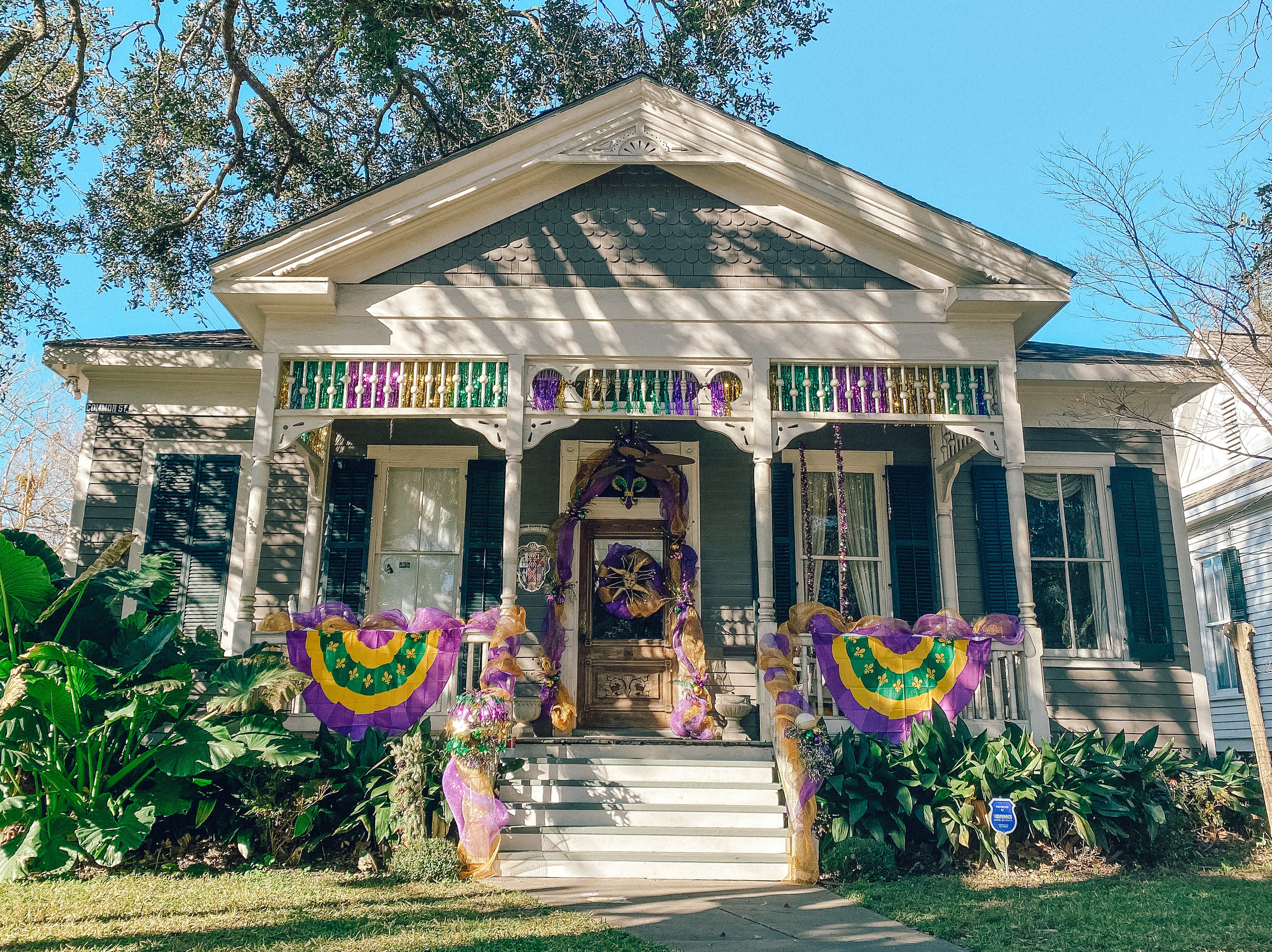 Mobile's Porch Parade: The Oldest Carnival in America Celebrated in a New Style - Image 10