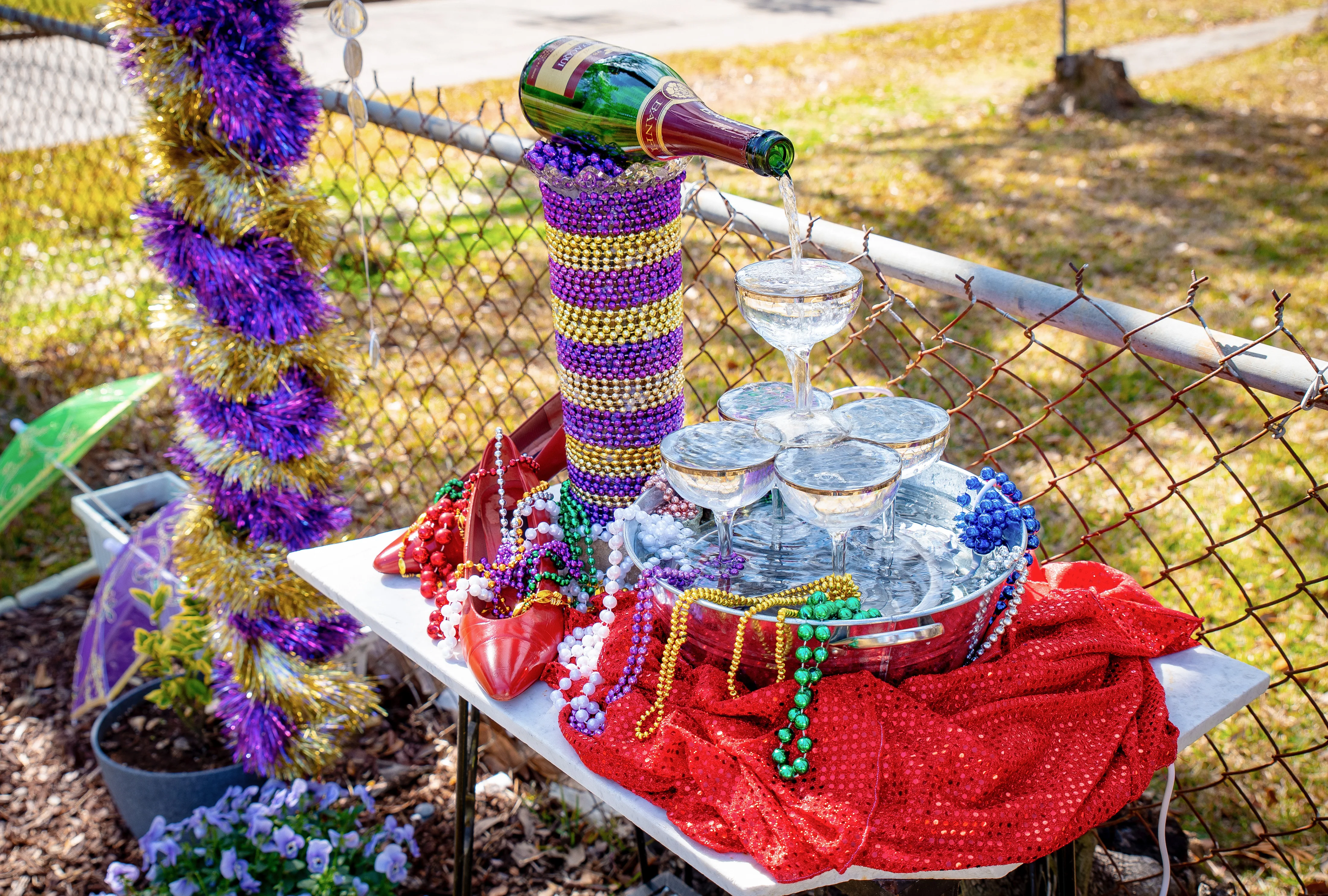 Mobile's Porch Parade: The Oldest Carnival in America Celebrated in a New Style - Image 15