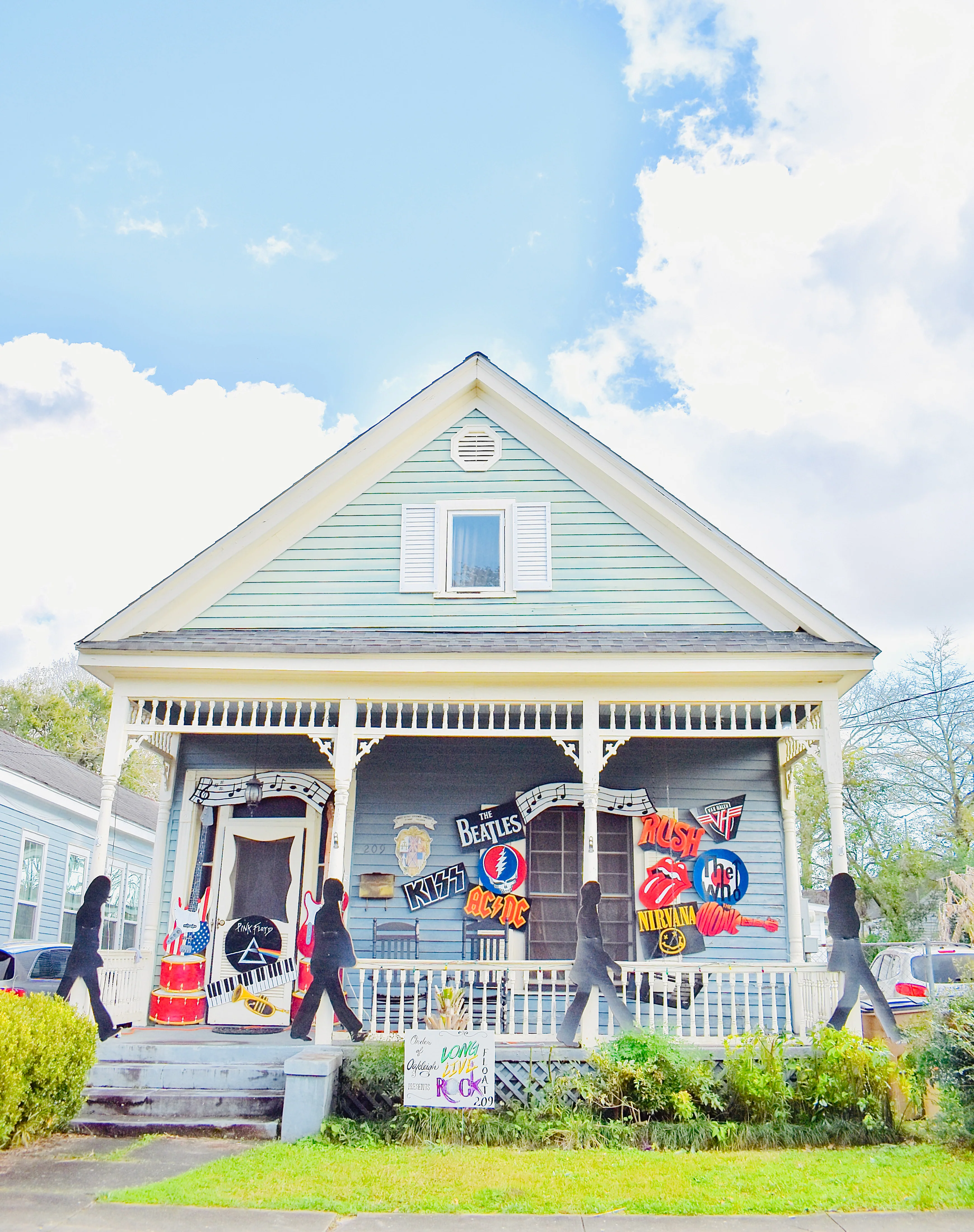 Mobile's Porch Parade: The Oldest Carnival in America Celebrated in a New Style - Image 9