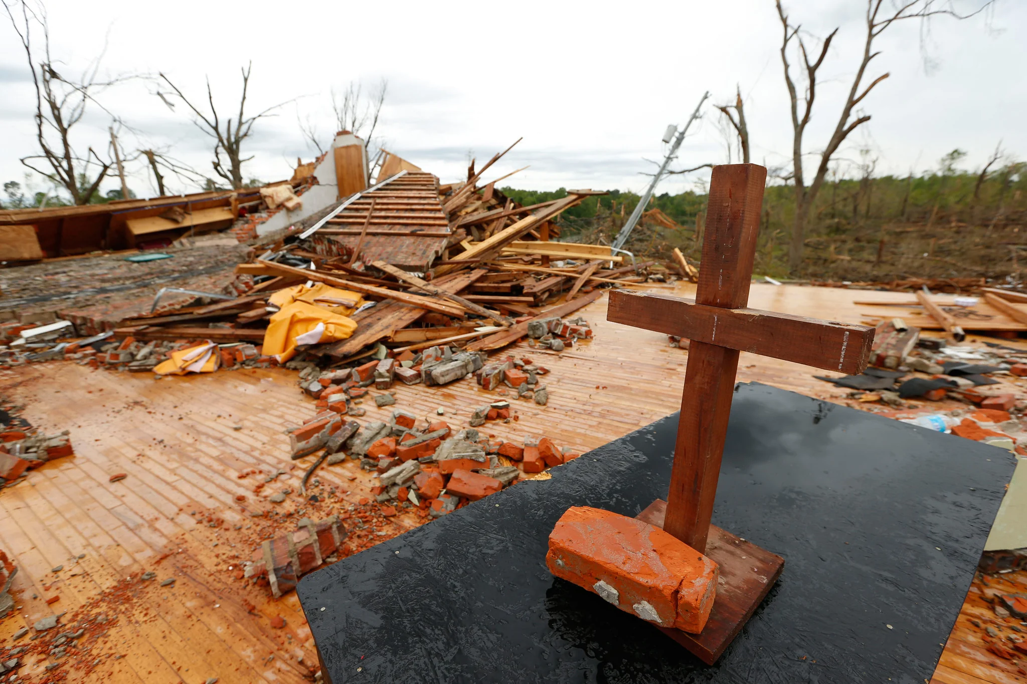 31 Miles of Destruction: The Aftermath of a Tornado that Ripped Through Northeast Mississippi - Image 9