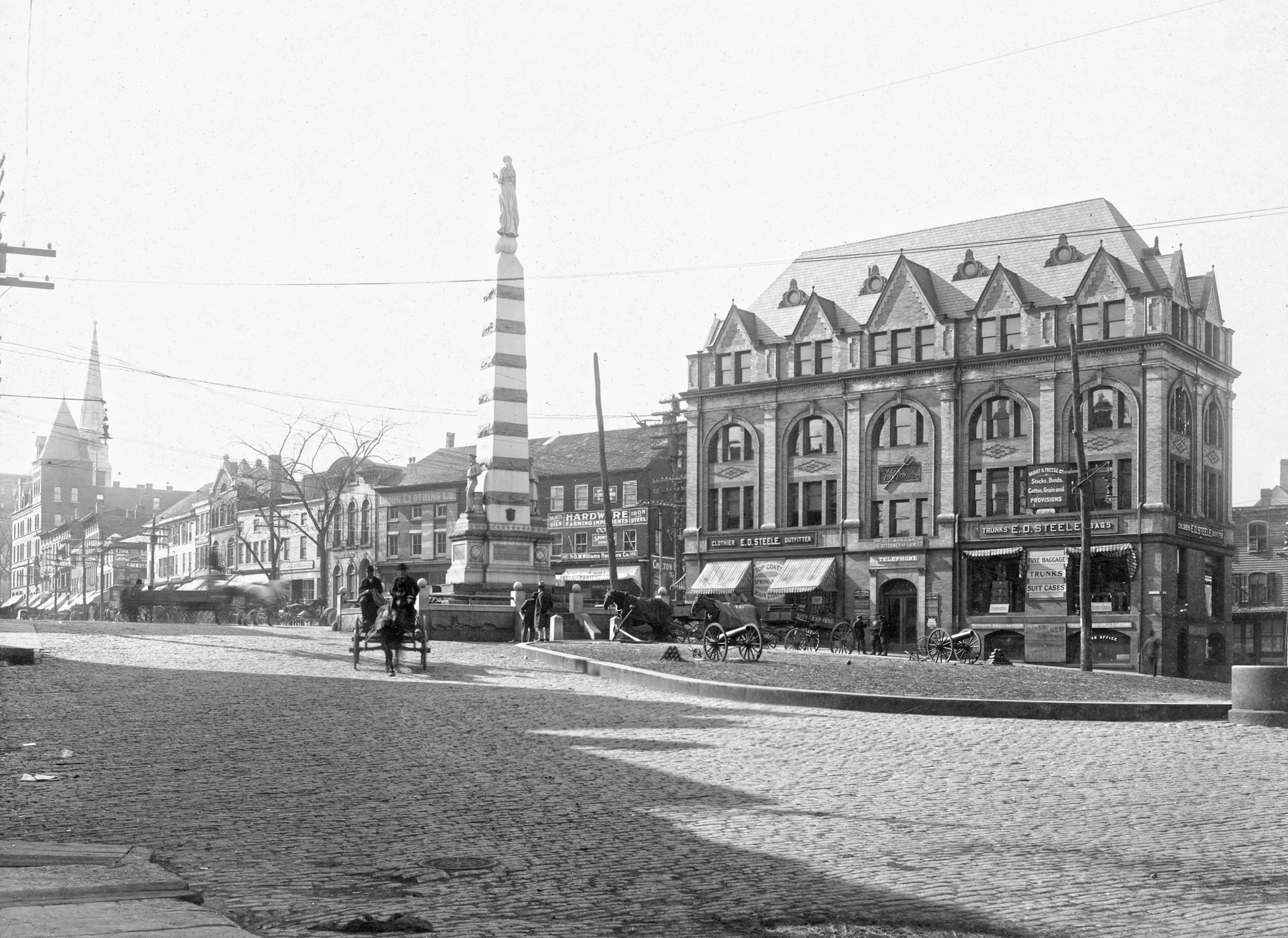 Looking Back: New London County: Vol. I - The 1860s - 1930s - Image 4
