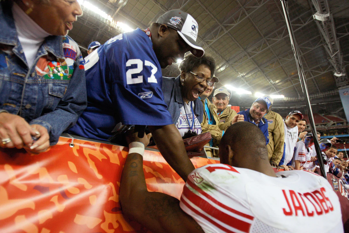 One Giant Leap: The Giants' Remarkable Run to the NFL Championship - Image 11