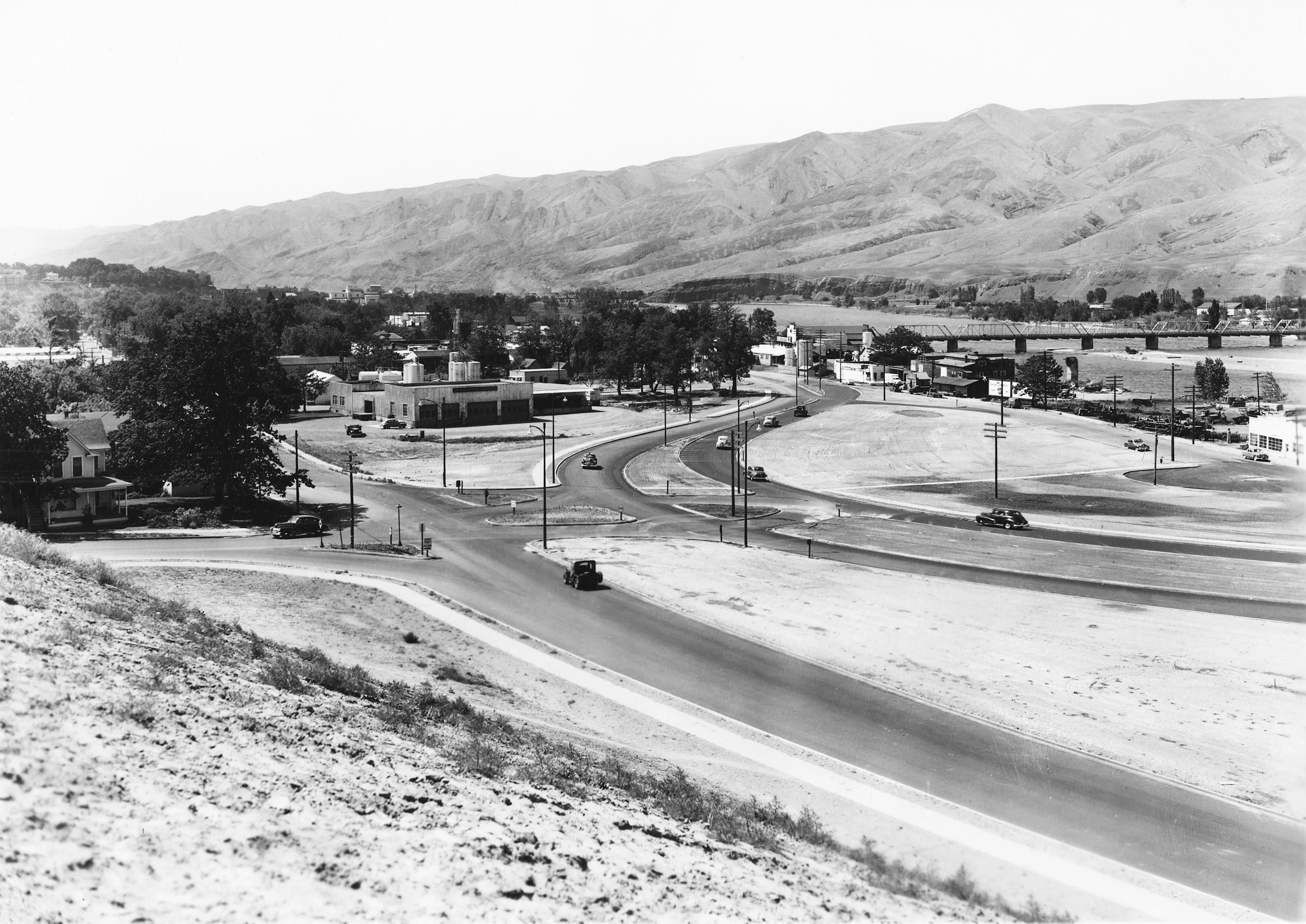 Two Rivers, One History Volume II: Historic Images of the Lewis-Clark Valley — The 1940s, '50s, '60s and '70s - Image 15