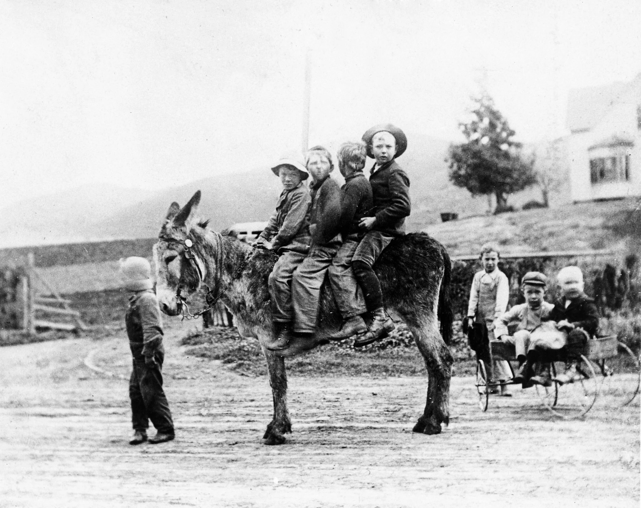 Looking Back: Ventura County: Volume I - The Early Years - Image 8